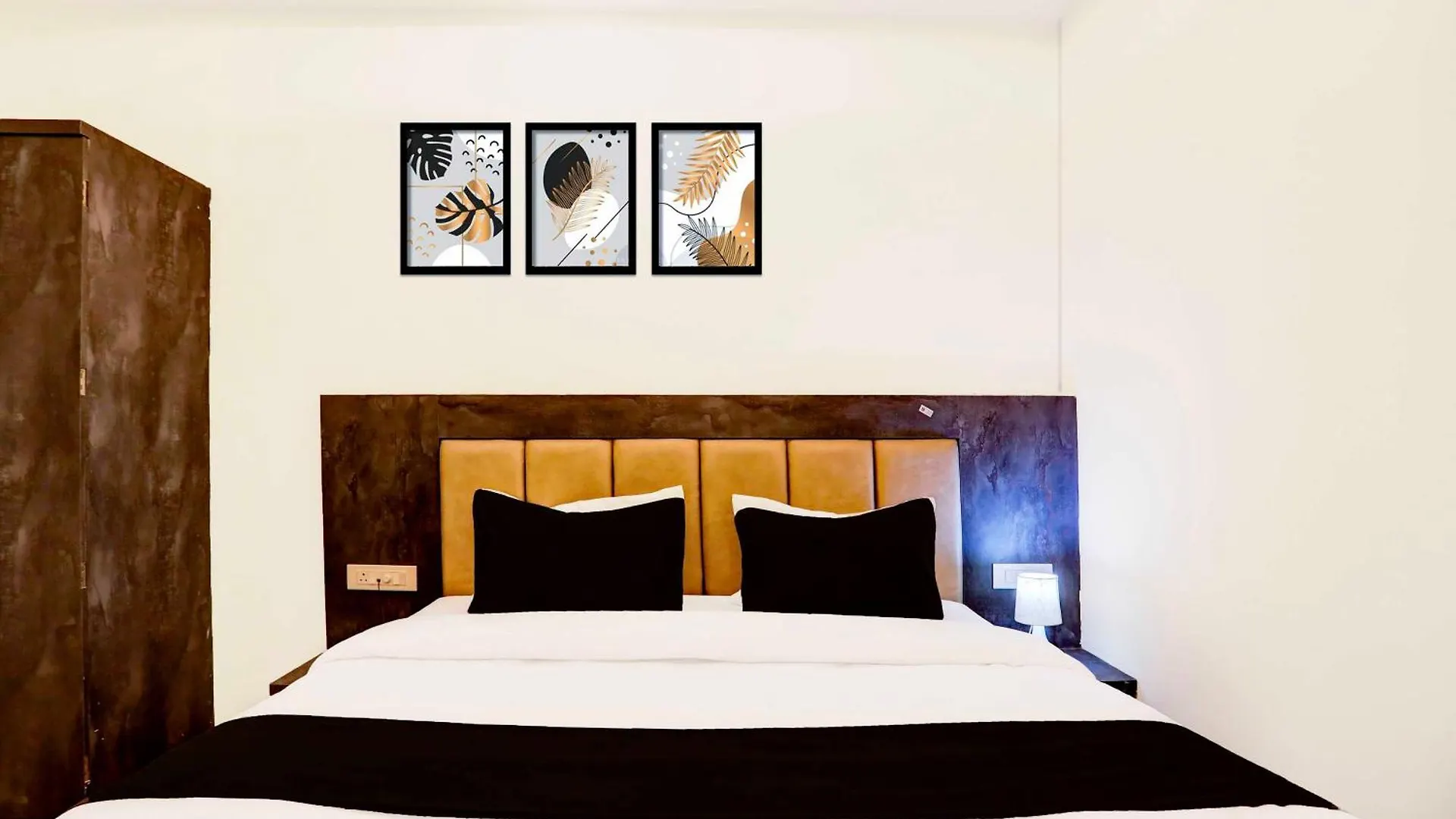 ホテル Super Townhouse Pahadiya バラナシ